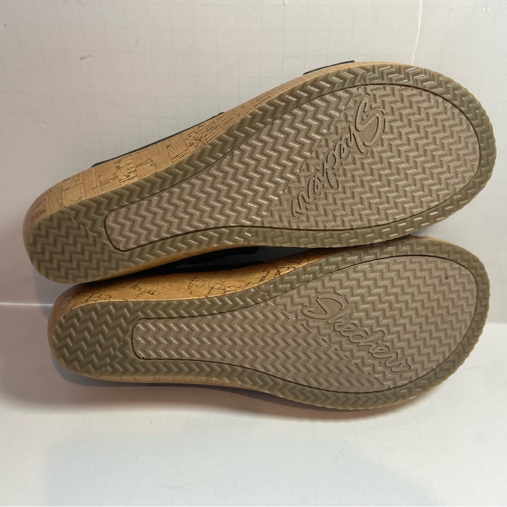 Skecher~Neutral~Shimmery~Gray/Black~Foam Insole~Cork-Look Wedge Sandal~Size 11 - Picture 12 of 14